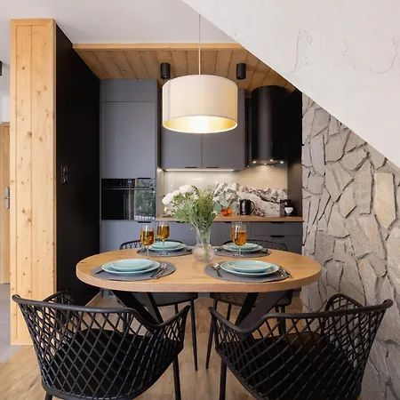 Tatry Design With Balcony דירה זקופאנה